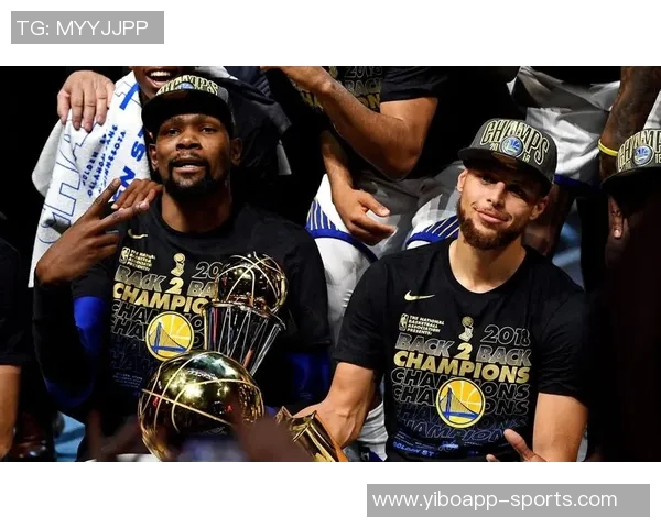 库里坚定信念勇敢迎战西部强敌全力冲击总冠军目标 库里坚定信念勇敢迎战西部强敌全力冲击总冠军目标