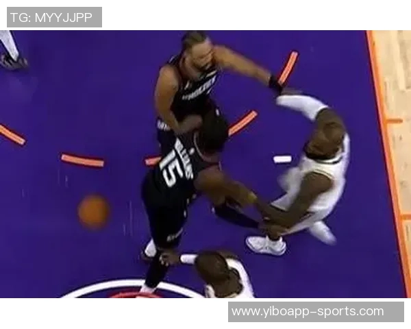 再来一节！狄龙琼斯发球失误芬克绝杀三分未中比赛进入加时激战