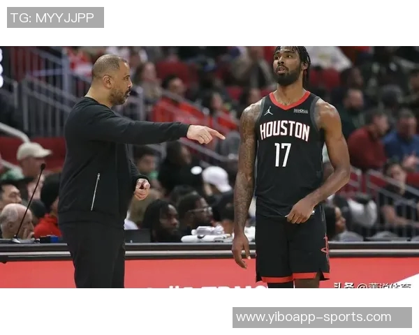 乔治状态低迷三分全失铁但末节发力独得10分助球队逆转胜利